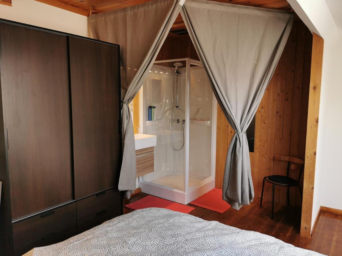 Ostend Backpackers Lodge Habitación en casa particular